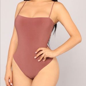 FASHION NOVA - Mauve bodysuit